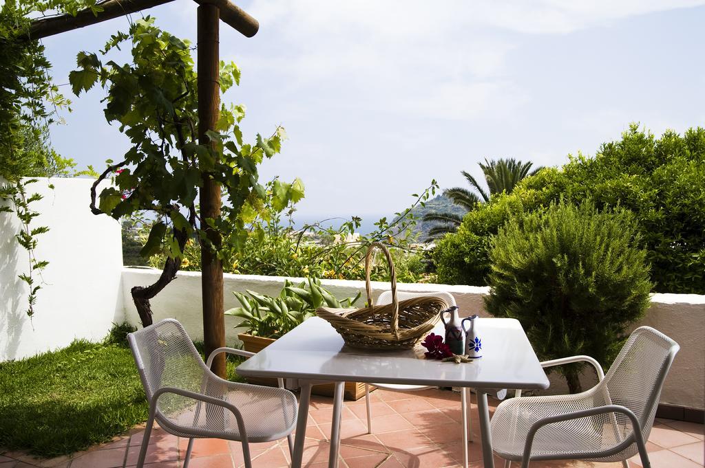 Appartamenti Le Pleiadi - Succhivo D'Ischia Sant'Angelo  Room photo